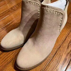 Kaia Wedge Ankle Boot  size 9.5